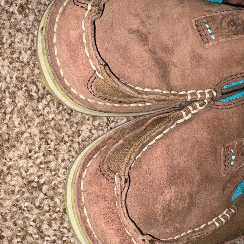 Women’s leather Ariat slip ons size 7 - Picture 4 of 4